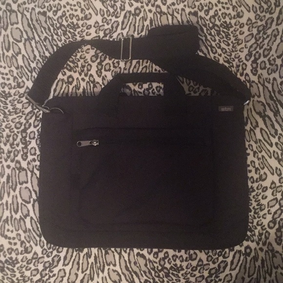 Portable Laptop/Tablet Bag 14” by 10”, 2” wide - Picture 1 of 3